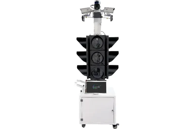 Vehicle-Road Collaboration (V2X) Intelligent Roadside Unit (Intersection) Practical Training Teaching System